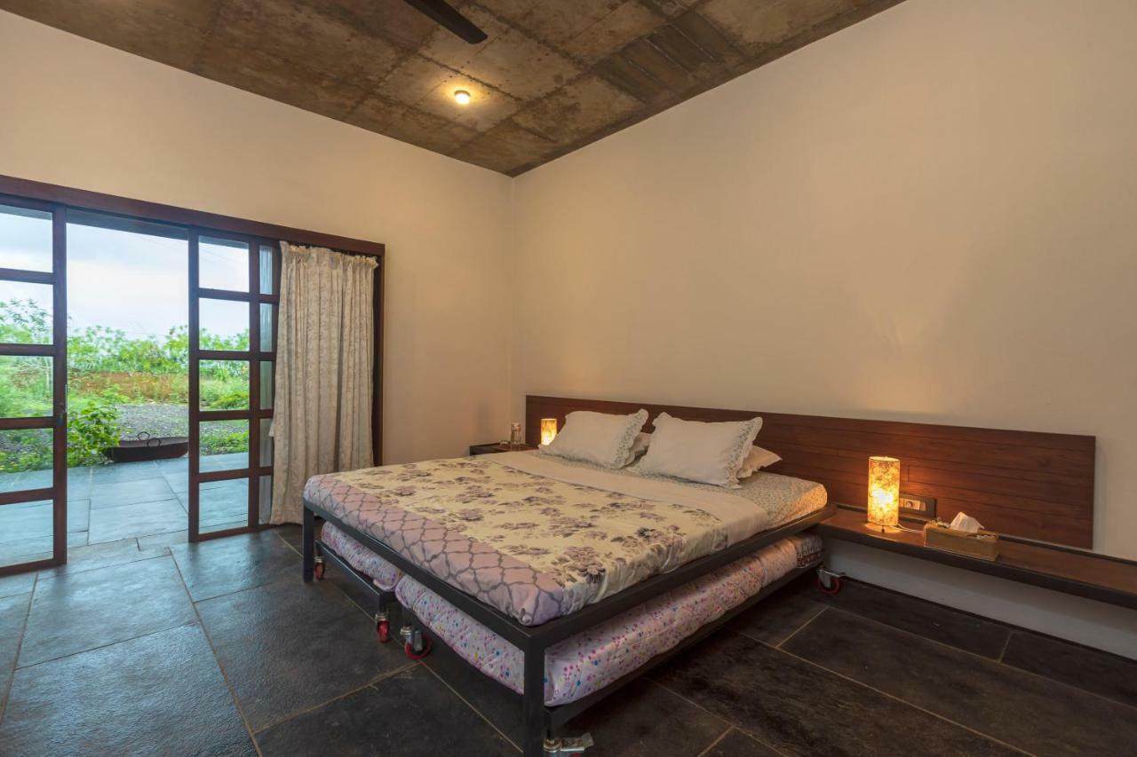 Saffronstays Zen, Igatpuri - Lake-View Villa With Indoor And Outdoor Games Екстериор снимка