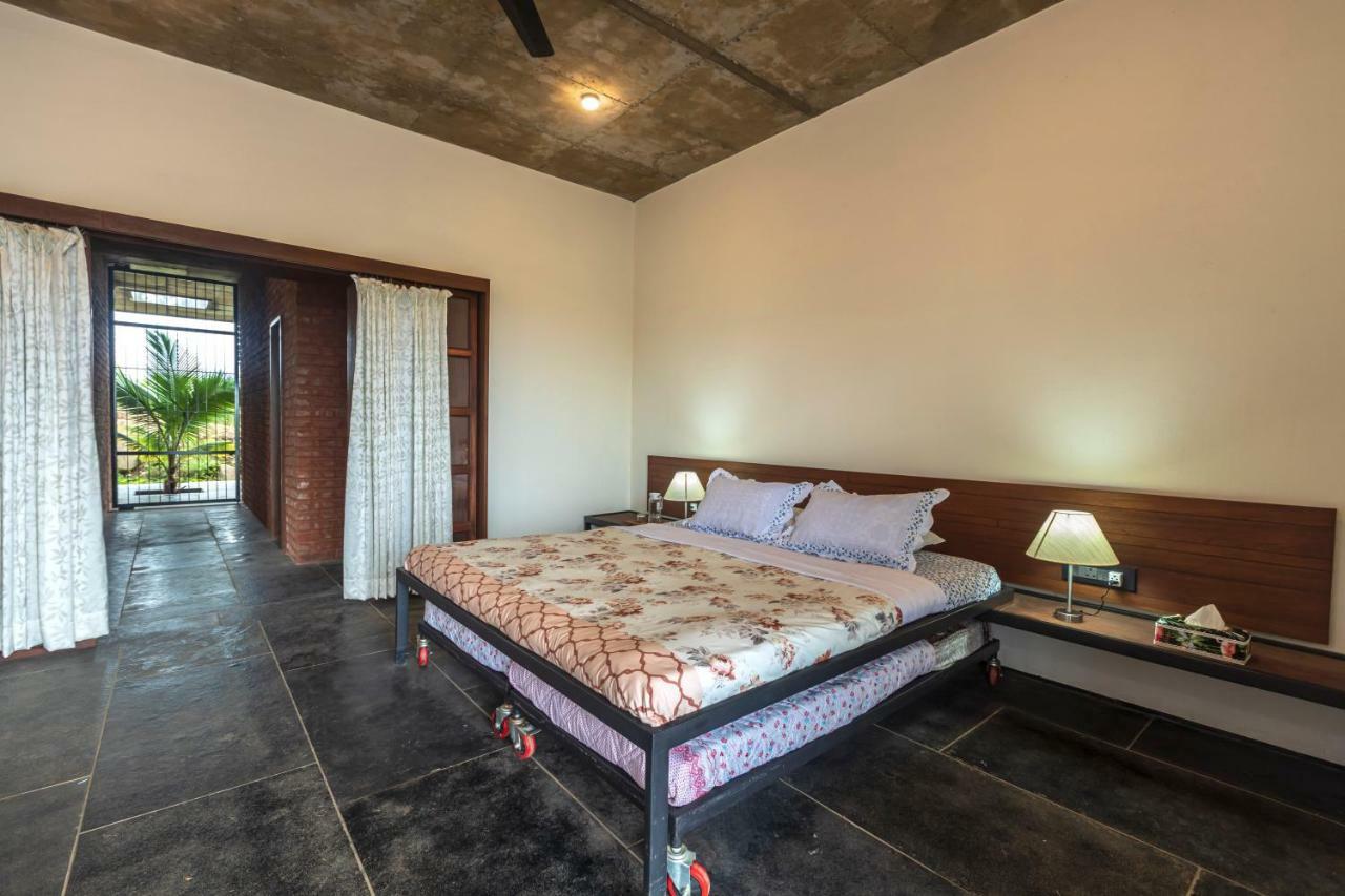 Saffronstays Zen, Igatpuri - Lake-View Villa With Indoor And Outdoor Games Екстериор снимка